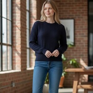 Club Monaco Women's Navy Blue Chevron Knit Crewneck Sweater Size M